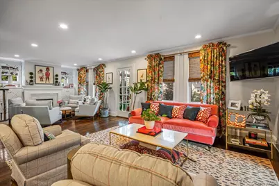 70 Magnolia Avenue, Garden City, NY 11530 - Photo 5