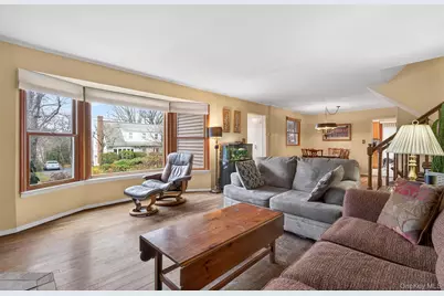 9 Verne Place, Hartsdale, NY 10530 - Photo 3