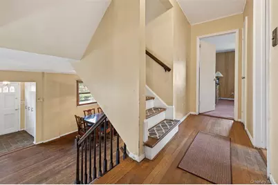 9 Verne Place, Hartsdale, NY 10530 - Photo 11