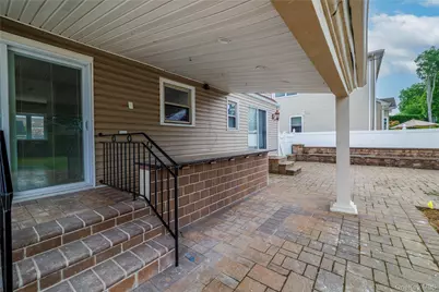 3883 Franklin Avenue, Seaford, NY 11783 - Photo 29