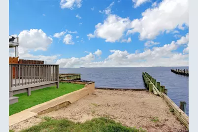 894 Bay 9th Street, West Islip, NY 11795 - Photo 3