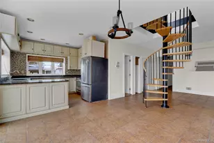 894 Bay 9th St, West Islip, NY 11795 - Photo 11