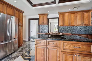 10 Mont Ave, Dix Hills, NY 11746 - Photo 15