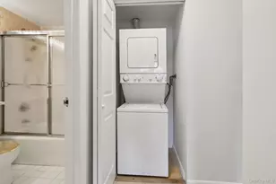 24 Carhart Ave, White Plains, NY 10605 - Photo 17