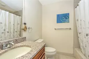 6 Manors Dr, Jericho, NY 11753 - Photo 13