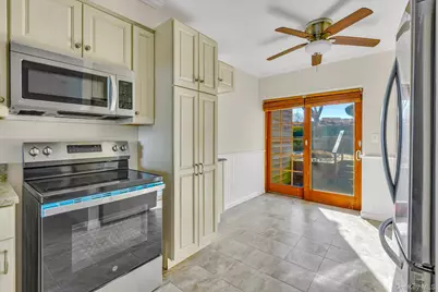 207 Fox Hill Drive, Calverton, NY 11933 - Photo 9