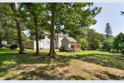 10 Sunnyside Drive, Sound Beach, NY 11789 - Photo 29