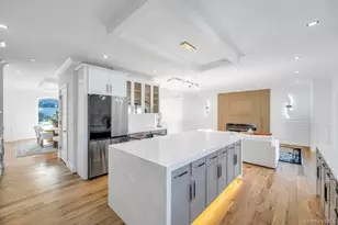 14 Eve Ln, Levittown, NY 11756 - Photo 5