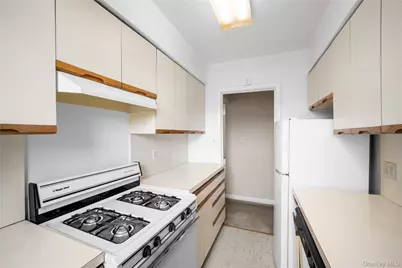 215-12 47th #2D-12, Bayside, NY 11361 - Photo 7