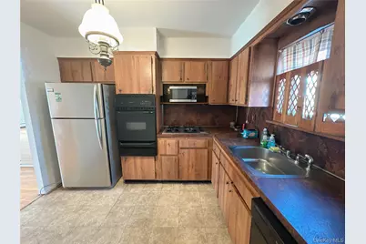 4346 Byrd Street, Flushing, NY 11355 - Photo 3