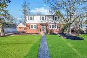 27 Landscape Dr, Wheatley Heights, NY 11798 - Photo 17