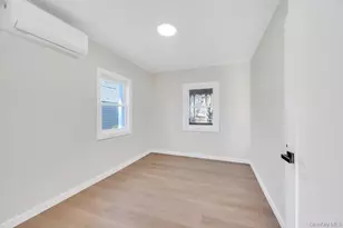 27 Landscape Dr, Wheatley Heights, NY 11798 - Photo 13