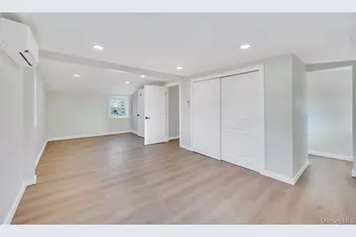 27 Landscape Drive, Wheatley Heights, NY 11798 - Photo 9