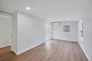 27 Landscape Dr, Wheatley Heights, NY 11798 - Photo 11