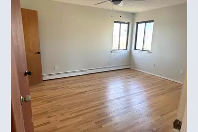 3 Midwood Avenue, Farmingdale, NY 11735 - Photo 7