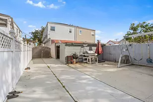 120-38 Inwood St, Jamaica, NY 11436 - Photo 27