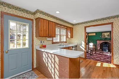 43 Farm Road N, Wading River, NY 11792 - Photo 11