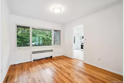 72 Winthrop Road, Plainview, NY 11803 - Photo 13