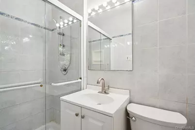 72 Winthrop Road, Plainview, NY 11803 - Photo 27