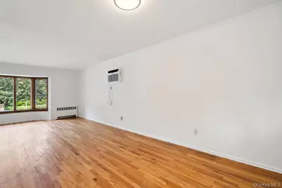 72 Winthrop Road, Plainview, NY 11803 - Photo 11