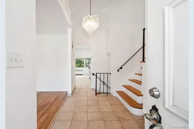 72 Winthrop Road, Plainview, NY 11803 - Photo 23