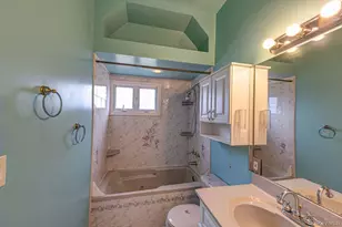 11 Lawrence Rd, Deer Park, NY 11729 - Photo 9