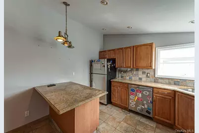 11 Lawrence Road, Deer Park, NY 11729 - Photo 5