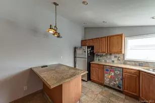 11 Lawrence Rd, Deer Park, NY 11729 - Photo 5