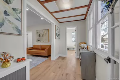 31 Walters Avenue, Syosset, NY 11791 - Photo 3