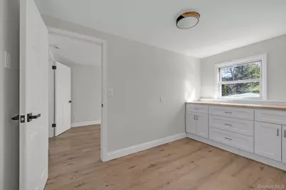 31 Walters Avenue, Syosset, NY 11791 - Photo 13