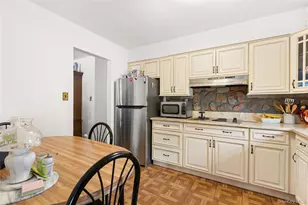 14 Cumberland St, West Babylon, NY 11704 - Photo 7