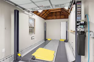 26 Bedell Pl, Amityville, NY 11701 - Photo 25