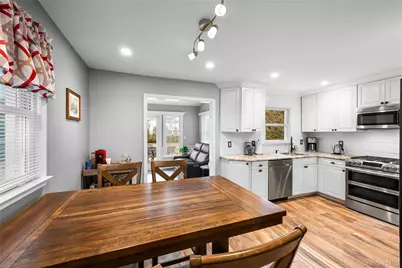 26 Bedell Place, Amityville, NY 11701 - Photo 9