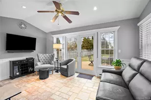 26 Bedell Pl, Amityville, NY 11701 - Photo 3