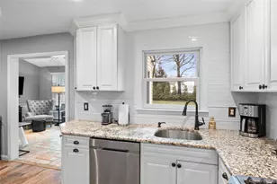 26 Bedell Pl, Amityville, NY 11701 - Photo 7