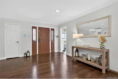 21 Roosevelt Drive, East Norwich, NY 11732 - Photo 5