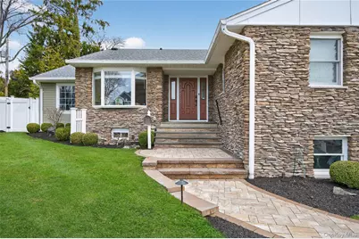 21 Roosevelt Drive, East Norwich, NY 11732 - Photo 3