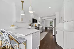 21 Roosevelt Dr, East Norwich, NY 11732 - Photo 15