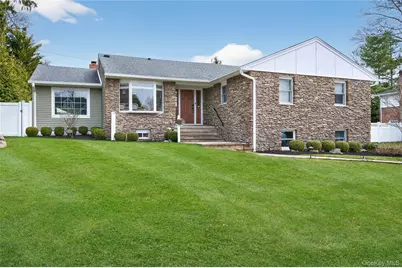 21 Roosevelt Drive, East Norwich, NY 11732 - Photo 1