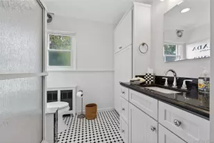 21 Roosevelt Dr, East Norwich, NY 11732 - Photo 21