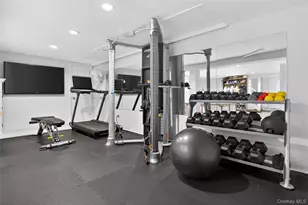 21 Roosevelt Dr, East Norwich, NY 11732 - Photo 23