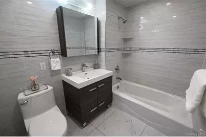 4515 82nd Street #W7A, Elmhurst, NY 11373 - Photo 9