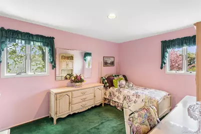 49 Saratoga Drive, Jericho, NY 11753 - Photo 13
