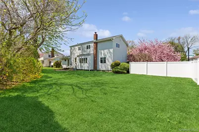 49 Saratoga Drive, Jericho, NY 11753 - Photo 17