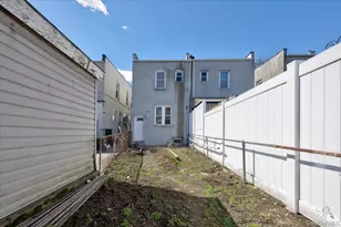 89-23 Vanderveer St, Queens Village, NY 11427 - Photo 17