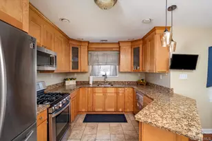 165 Little Whaleneck Rd, Merrick, NY 11566 - Photo 9