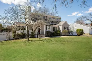 165 Little Whaleneck Rd, Merrick, NY 11566 - Photo 3