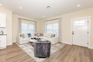 209 Romar Ct, West Babylon, NY 11704 - Photo 13