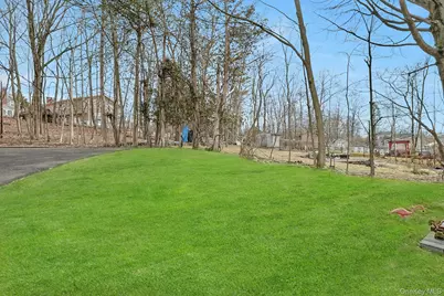 56 N Greenbush Road, West Nyack, NY 10994 - Photo 11