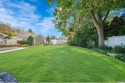 9 Lauren Avenue, Dix Hills, NY 11746 - Photo 25